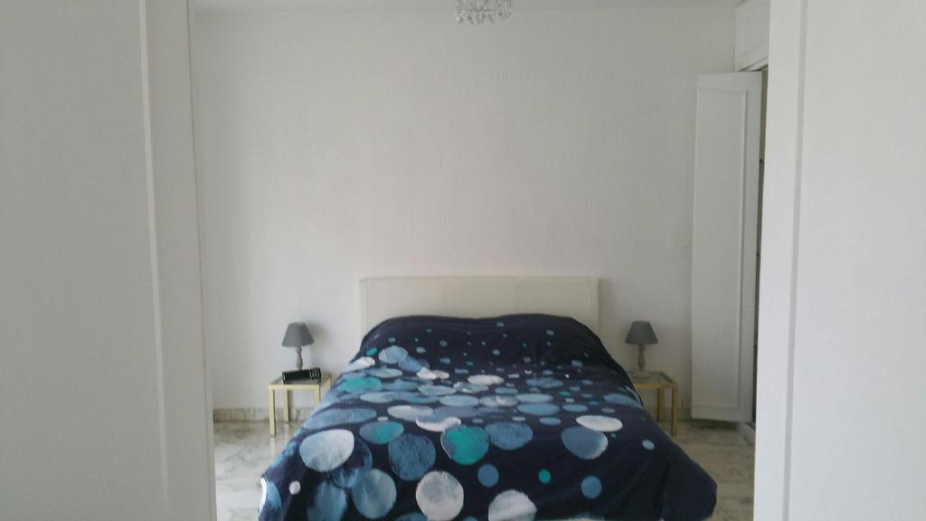 Anemone * Cannes